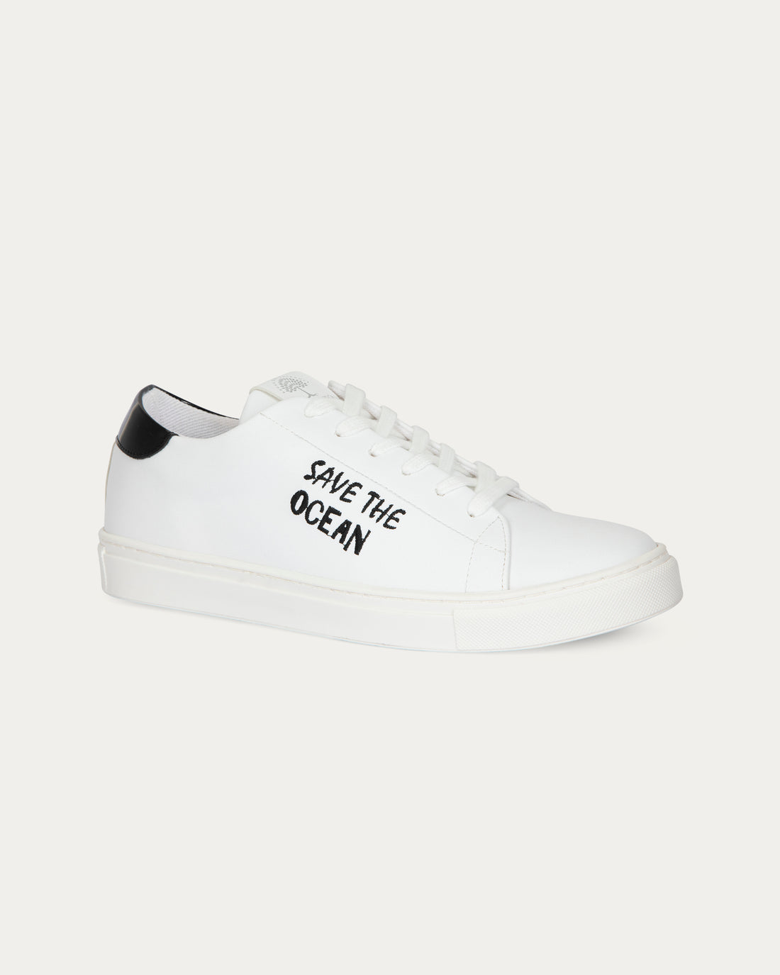 Save the ocean sneakers black and white, vegan and eco-friendly