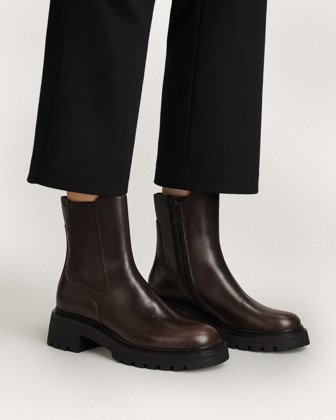 Stivali Vienna marrone scuro con elastico e zip, vegani ecologici